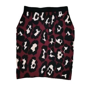 Romeo & Juliet Couture Burgundy Leopard Print Skirt - Small
